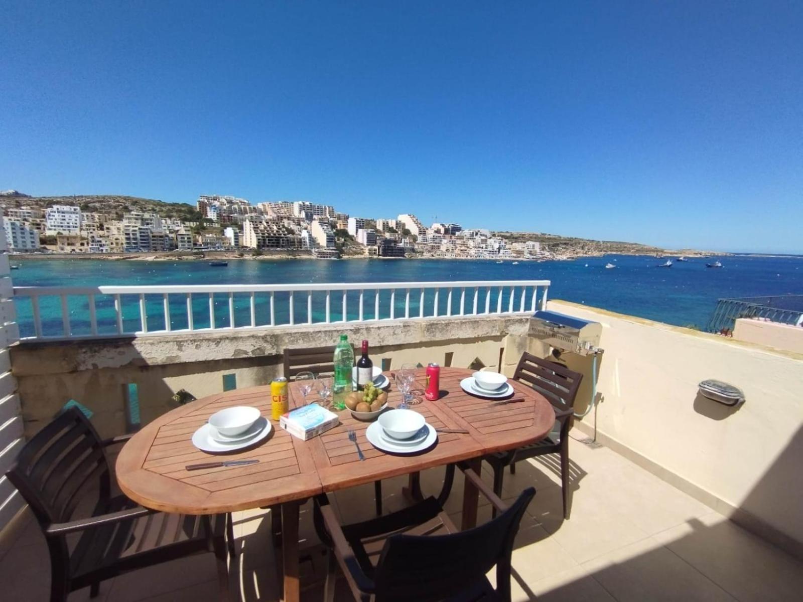 דירות סיינט פול ביי Blue Harbour Seafront Penthouse With Large Terrace With Panoramic Sea Views - By Getawaysmalta מראה חיצוני תמונה