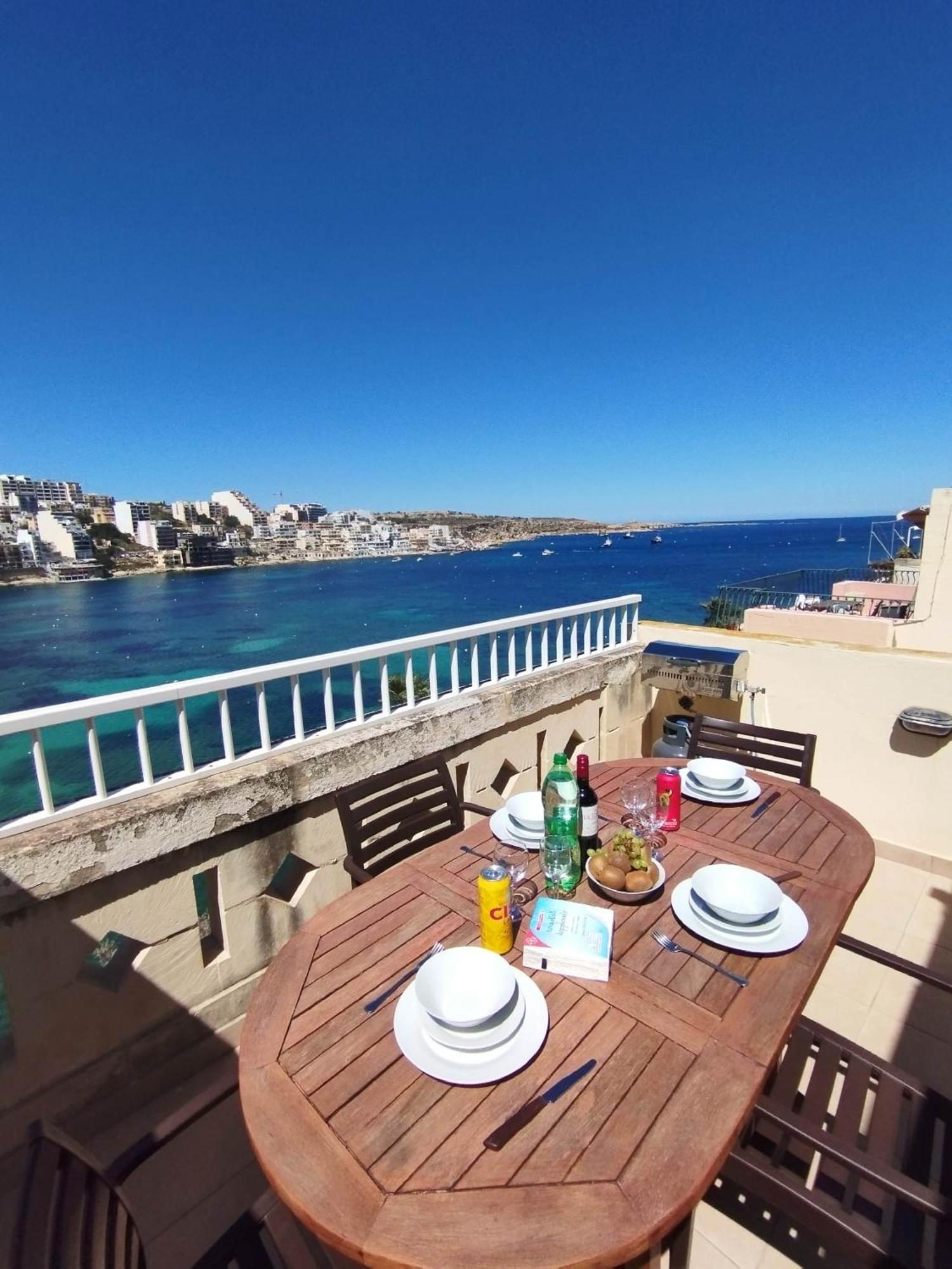דירות סיינט פול ביי Blue Harbour Seafront Penthouse With Large Terrace With Panoramic Sea Views - By Getawaysmalta מראה חיצוני תמונה