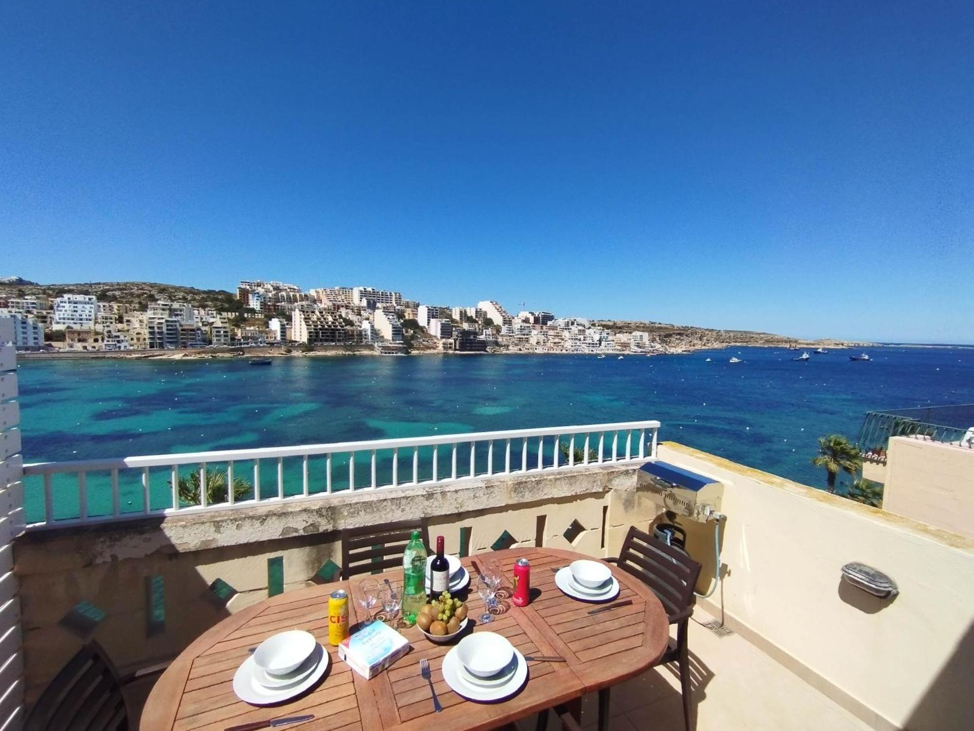 דירות סיינט פול ביי Blue Harbour Seafront Penthouse With Large Terrace With Panoramic Sea Views - By Getawaysmalta מראה חיצוני תמונה